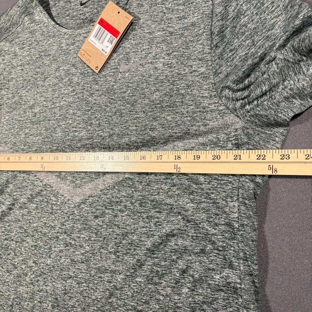 Nike‎ CZ9184-338